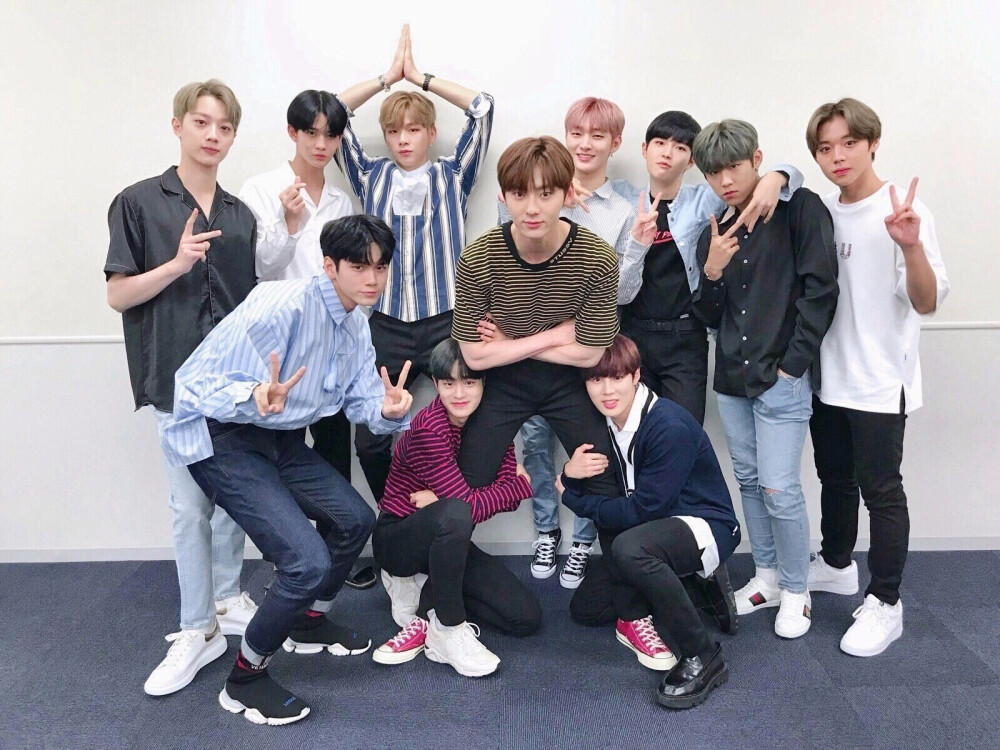 wannaone/