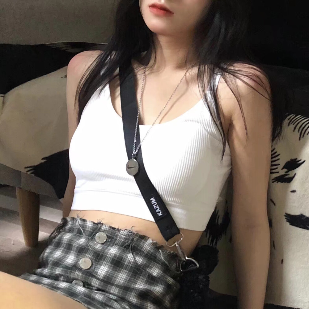 女头 诗梦瑶