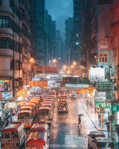 香港街景 INS： dchantie
港风黑道