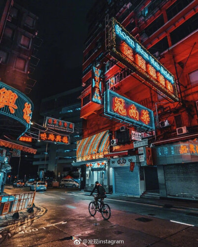 香港街景 INS： dchantie
港风黑道