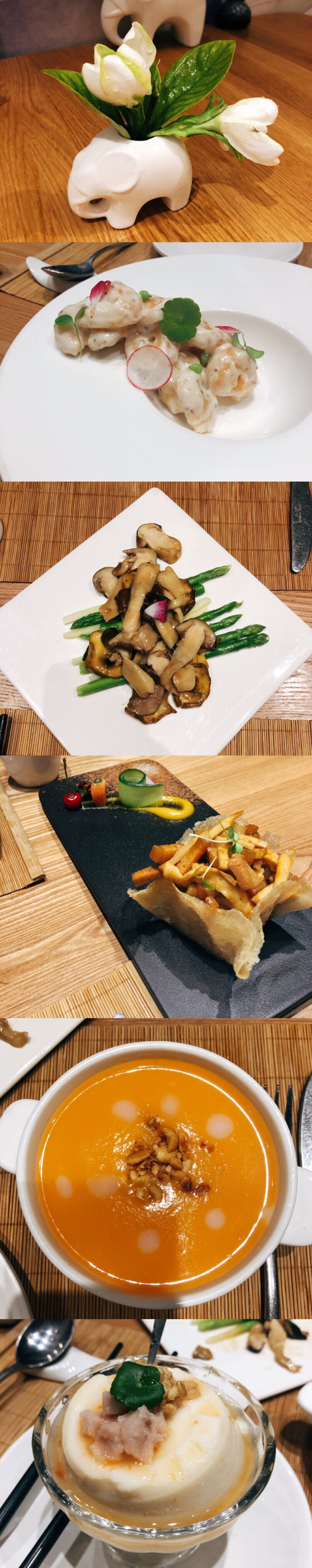 时隔好久在素食店和妈妈吃饭 现在改了名字叫止素 有点油 在钜记饼家买的迷你杏仁饼！