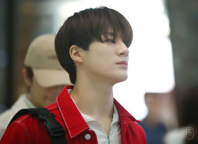 JENO
cr.sonrisaabril423