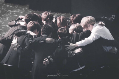 wannaone/