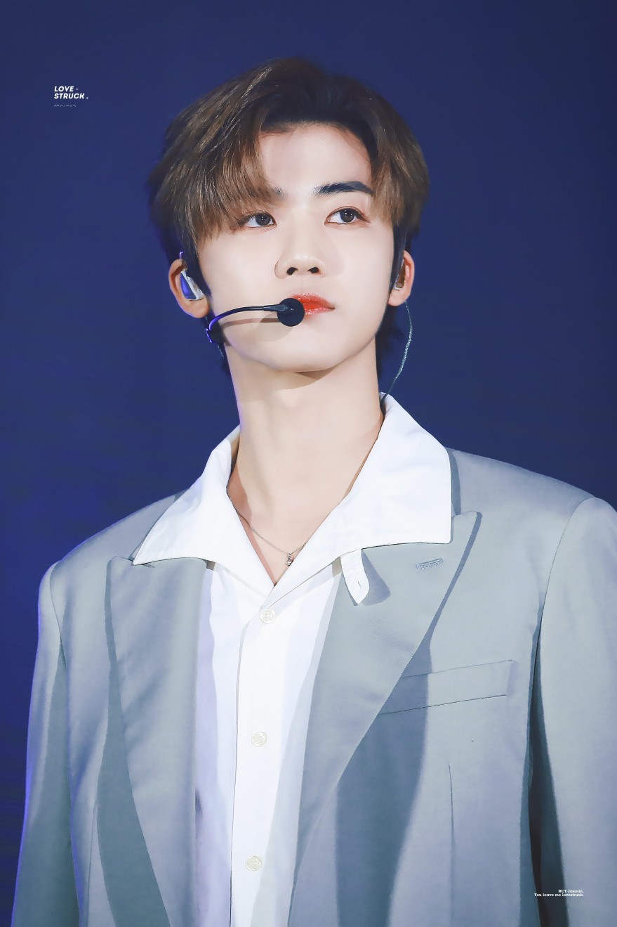 罗渽民
190518 梦想演唱会
©lovestruck0813