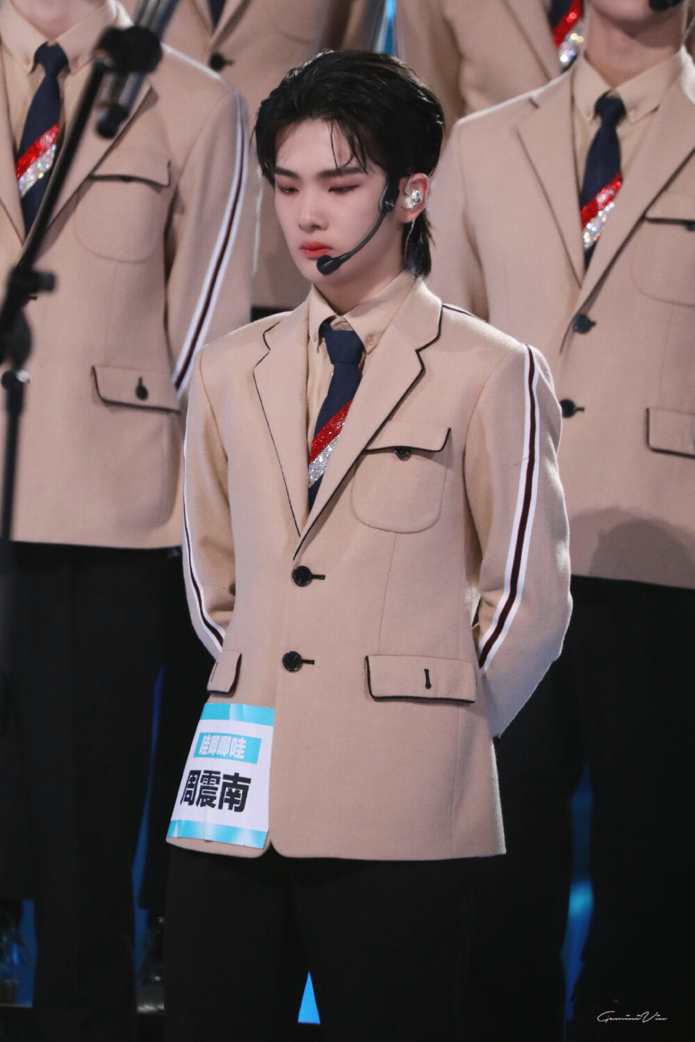 #周震南C位出道#
“恭喜周震南以第一名的好成绩成团成功”