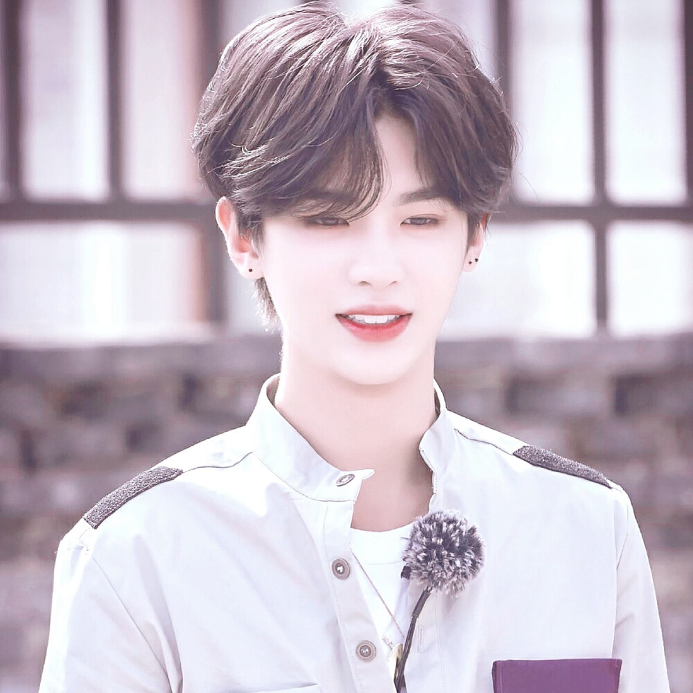 justin黄明昊