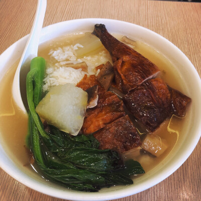 鸭腿汤饭