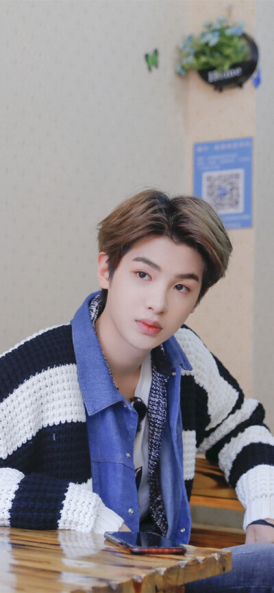 欲 · 黄明昊 justin · 高清壁纸