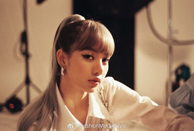 LISAPeaceCeleb Korea Style | Lisa insta胶片画报更新