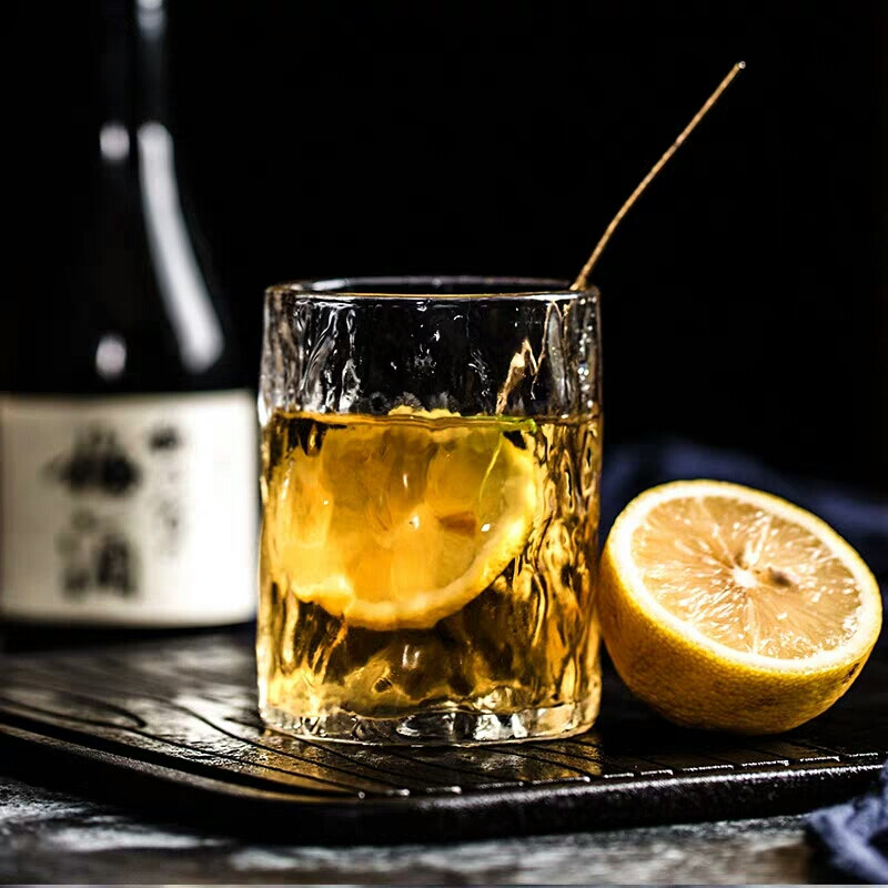 玻璃杯