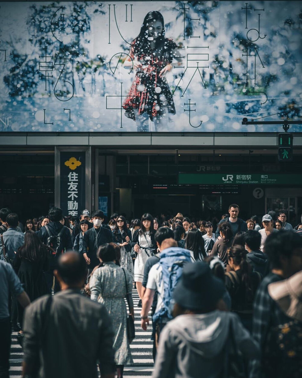 人和人之间舒服的关系，是可以一直不说话，也可以随时说话。——张嘉佳