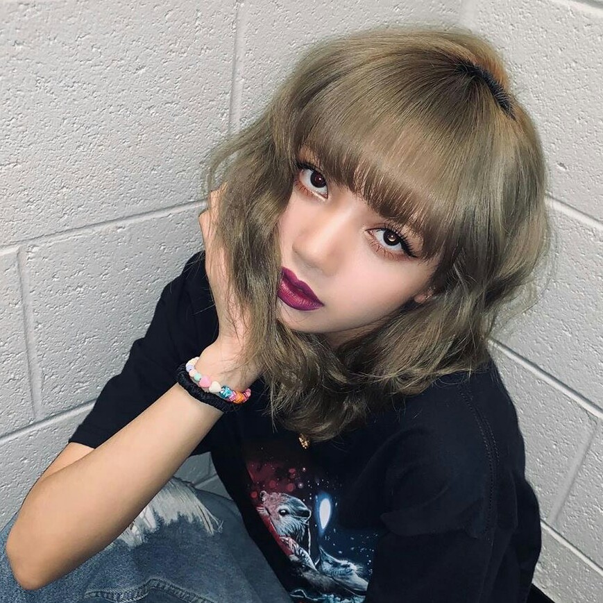 韩国女爱豆头像 BLACKPINK LISA