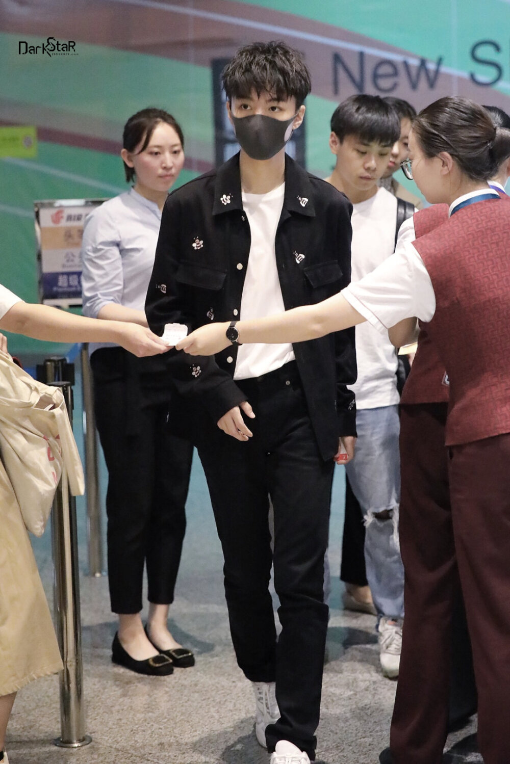 王俊凯×2019.06.05 北京—慕尼黑×cr:logo