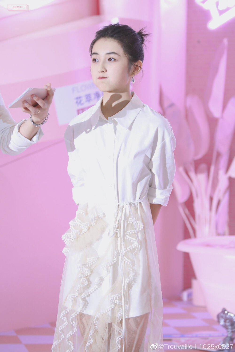 张子枫 20190615 上海巴黎欧莱雅活动 饭拍 cr.trouvailla丨1025x0827