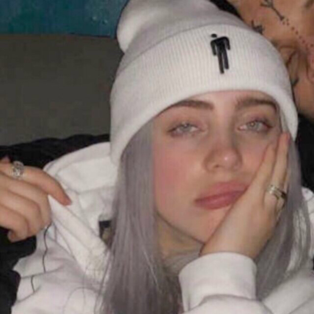 Billie Eilish
头像