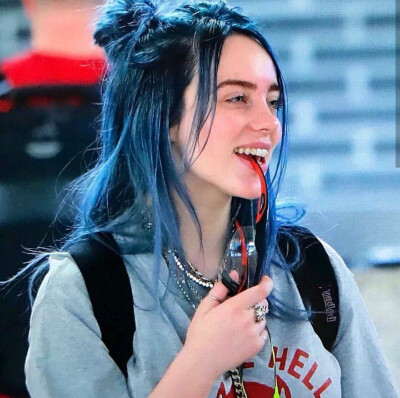 Billie Eilish
头像