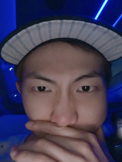 RM 金南俊 BTS 防弹少年团 20190614
“我们刚刚结束了彩排 !!‬
‪BTS WORLD的OST已经发表了两首了呢 !!‬
‪我和玧其哥的歌曲也炒鸡棒‬
‪快点发行吧啊啊啊
‪#DreamGlow #BrandNewDay‬
‪#RMxSUGA‬”