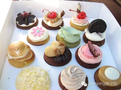 Cupcakes on Pitt
地址：Shop 221A Westfield，Chatswood 悉尼最受欢迎的连锁蛋糕店之一 -- Cupcakes on Pitt。他们家的蛋糕以精致而充满创意的造型而威名远播，绝对是人见人爱，几乎是Chatswood最受欢迎的甜品店。