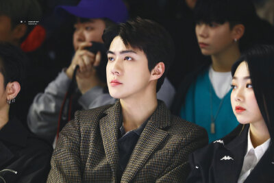 EXO 吴世勋 SeHun cr：iridescentboy_sh