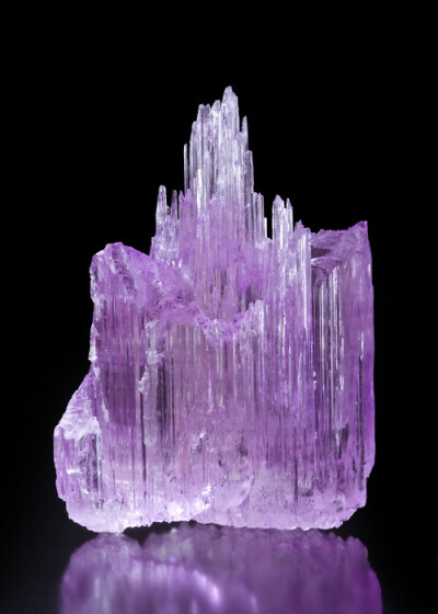 紫锂辉石
Kunzite from Pakistan