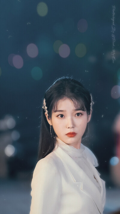 IU 李知恩 cr：Pink_MyEun