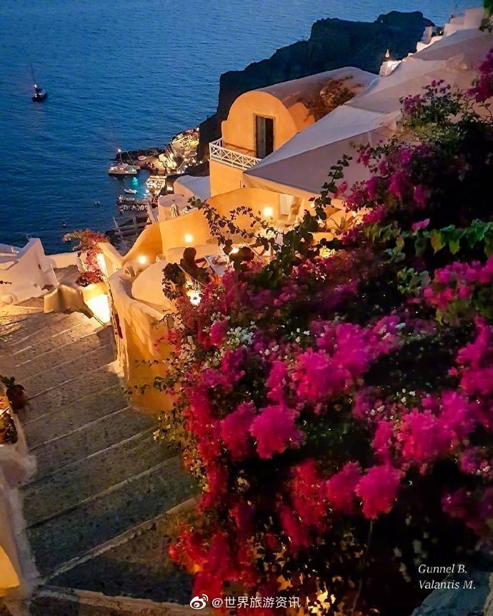 希腊小镇夜景，美的像画！
