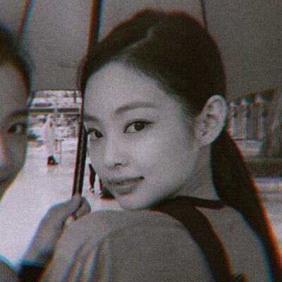 jennie / jisoo