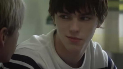 尼古拉斯·霍尔特（Nicholas Hoult）