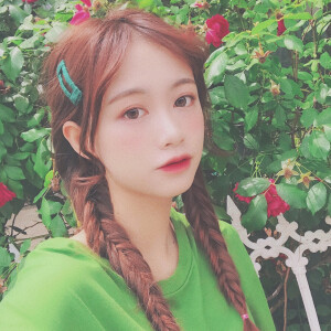 女头像 by：朵莉✔️