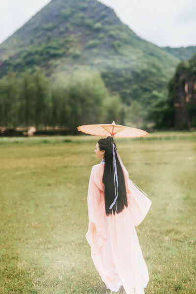 古风美女 背影 侧影 远景