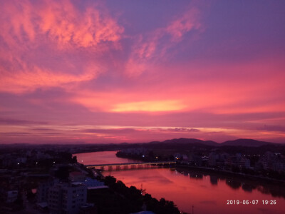 是夕阳鸭！