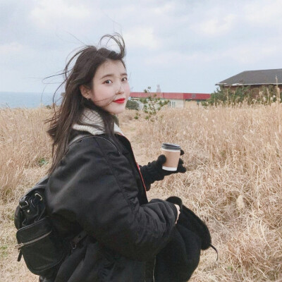 IU 李智恩