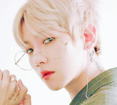 BAEKHYUN 边伯贤 