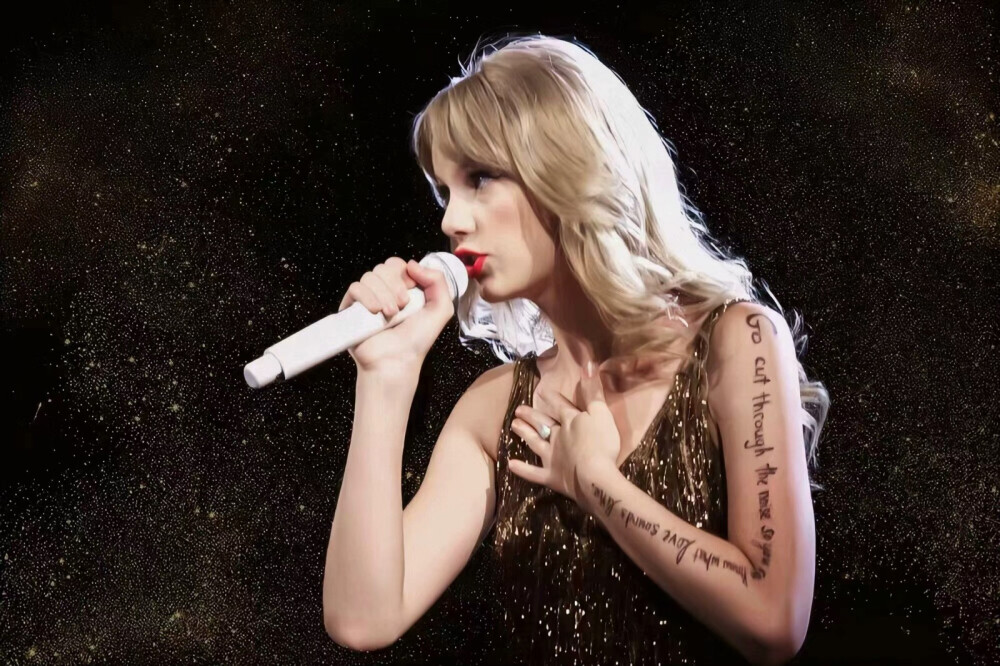 Taylor swift
霉霉