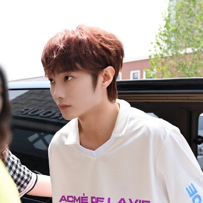 欢 迎 来 到 1115号星球.