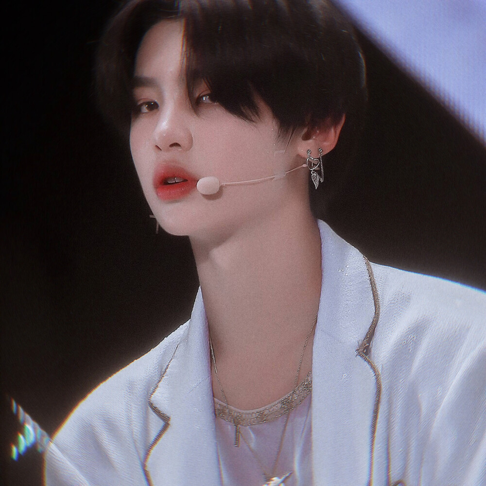 Justin黄明昊