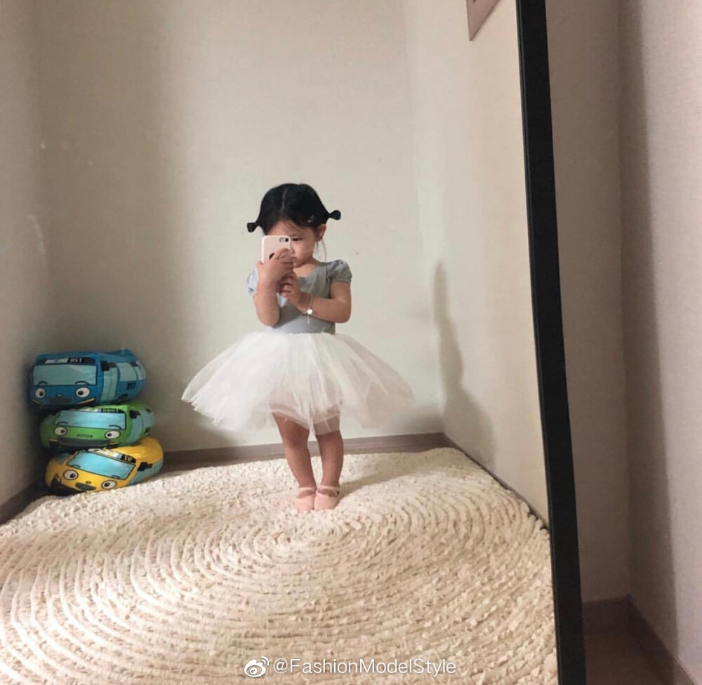 表情包peacecelebstyle爱自拍的你