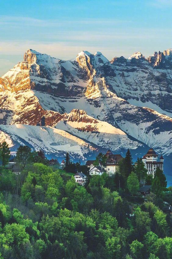 峡湾，雪山，城堡，矮房。欧陆风光，这辈子一定要去看个遍