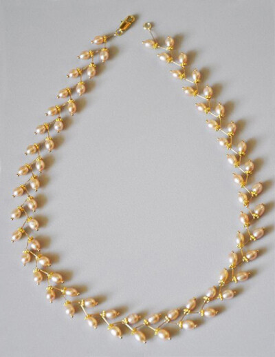 Pearl - Necklace;
珍珠 - 项链