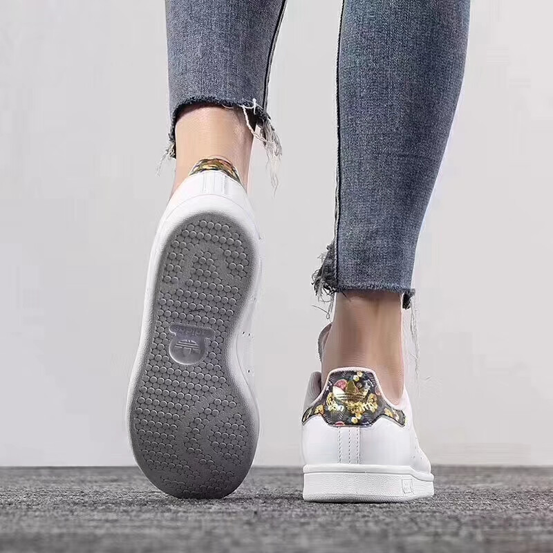 adidas stan Smith史密斯油画花卉，超带感的小白鞋
匡威马卡龙颜色，夏天入手必备