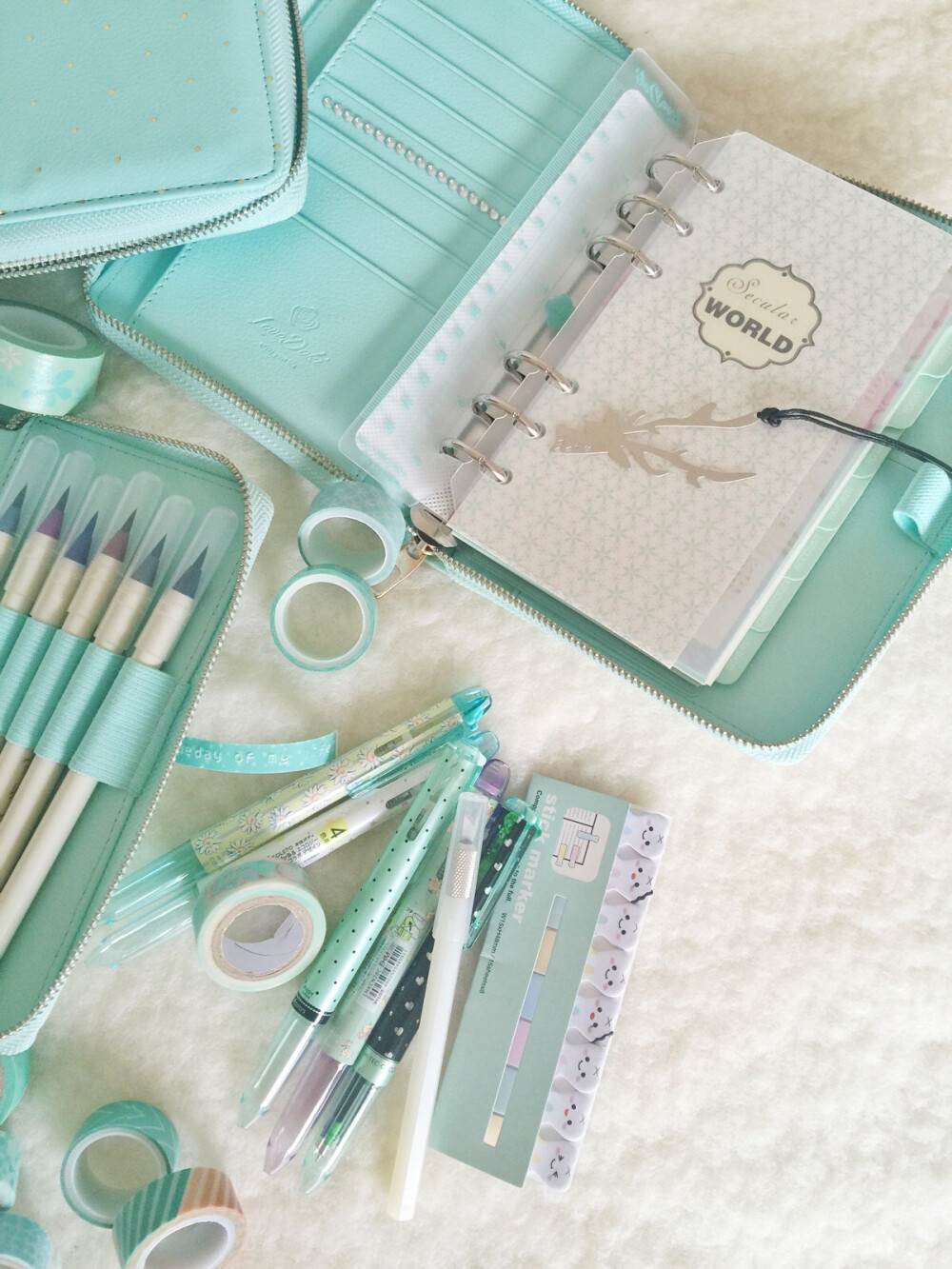 薄荷绿的文具套装(≧∇≦)