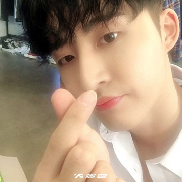 iKON. B.I 김한빈 