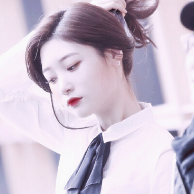 郑采妍头像
©®温夏