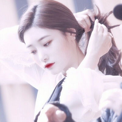 郑采妍头像
©®温夏