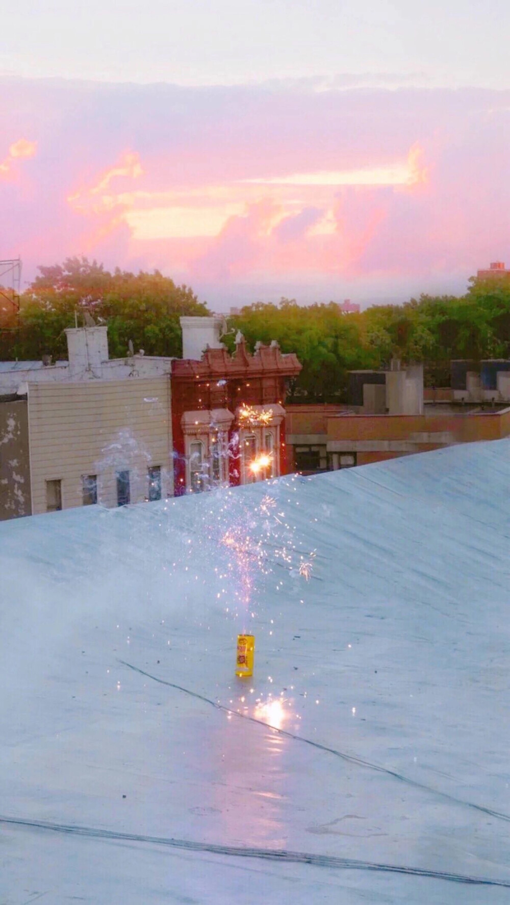 杂の背景图
喜欢关注每天更新