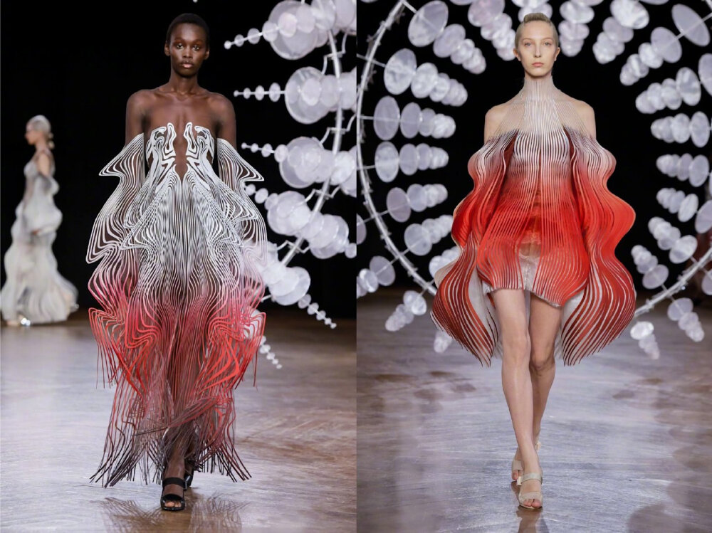 Lris Van Herpen Couture F/W 2019 ‖ 3D打印裙，未来感十足，视觉效果出色