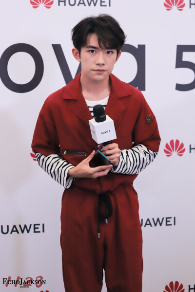 #易烊千玺 #tfboys 华为nova5手机发布会 高清