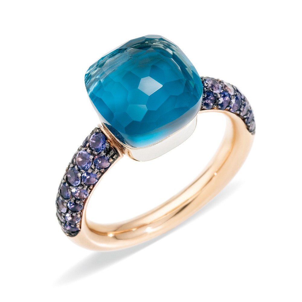 Nudo Deep Blue 玫瑰金戒指，by Pomellato
镶嵌一颗枕形伦敦蓝（London Blue）托帕石，下方以绿松石为衬底。