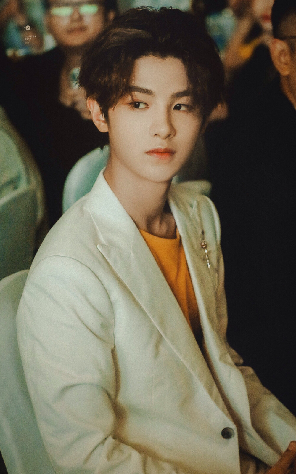 Justin黄明昊.堆糖c橘子面包.