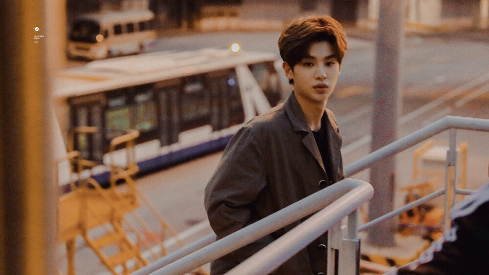 Justin黄明昊.堆糖c橘子面包.